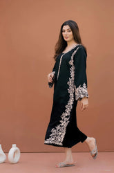 Shanzay Anooshay - 2 PC Lawn Embroidered Shirt and Trouser - SS00250