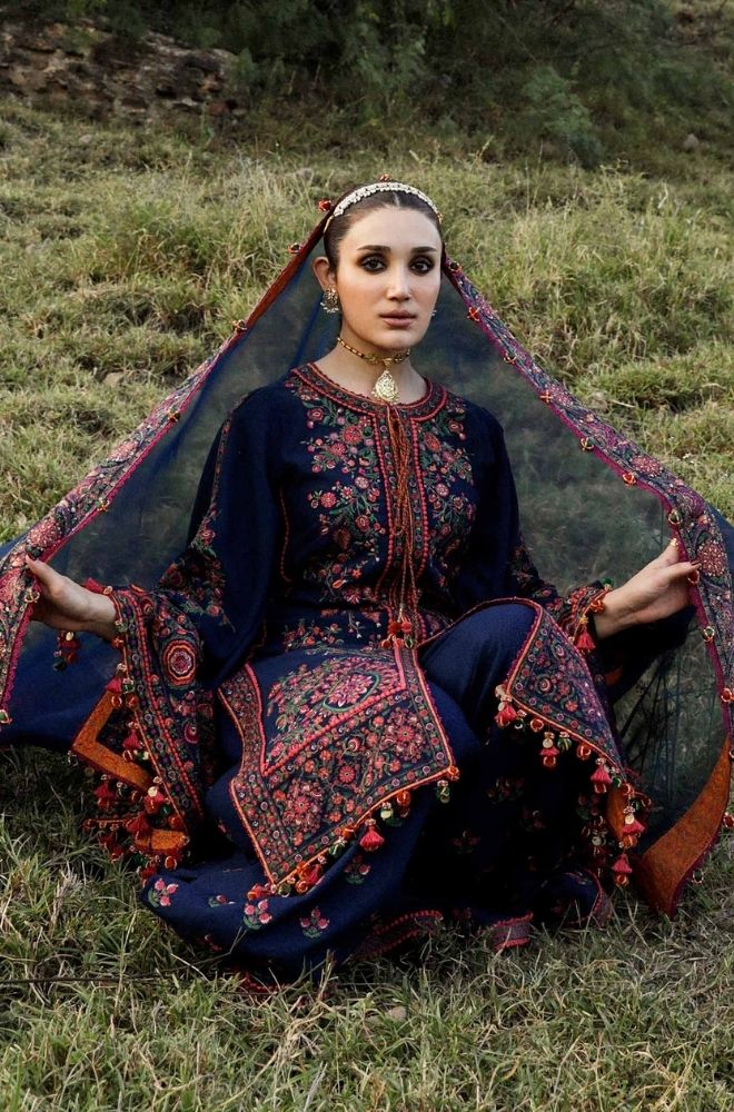 HUSSAIN REHAR - Winter 3PC Dhanak Embroidered Suit - SS0463