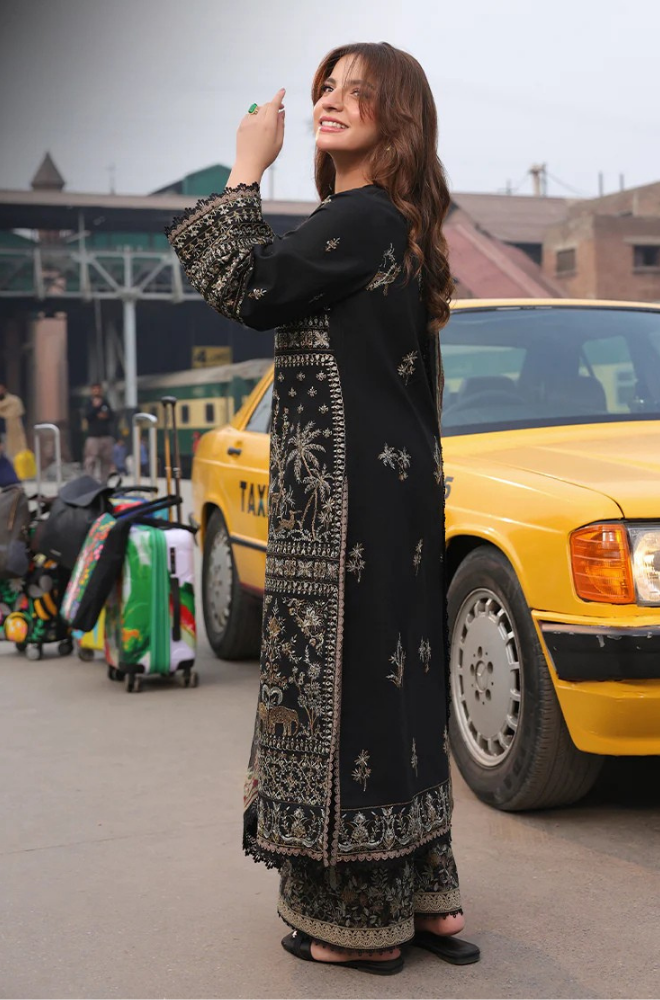 Asim Jofa - Winter 3PC Dhanak Embroidered Suit - SS0408