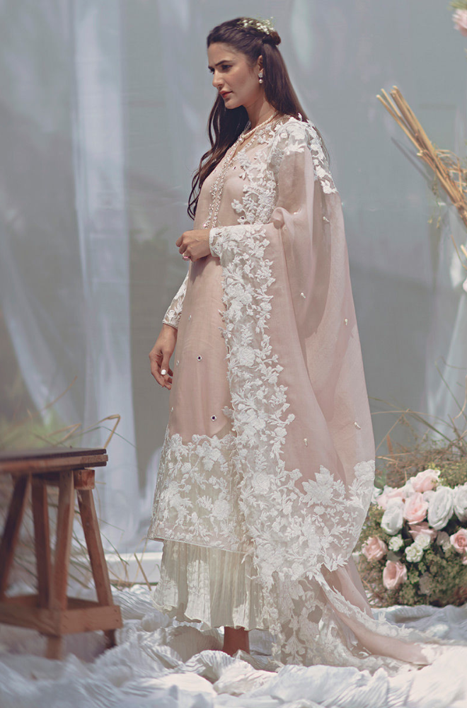 ASIM JOFA- 3PC Lawn Embroidered Suit - SS0405