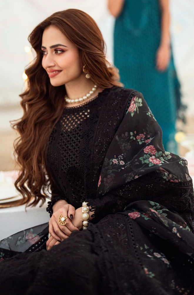 Nureh -Winter 3PC Dhanak ChickenKari Embroidered with Sequence work Suit - SS0112