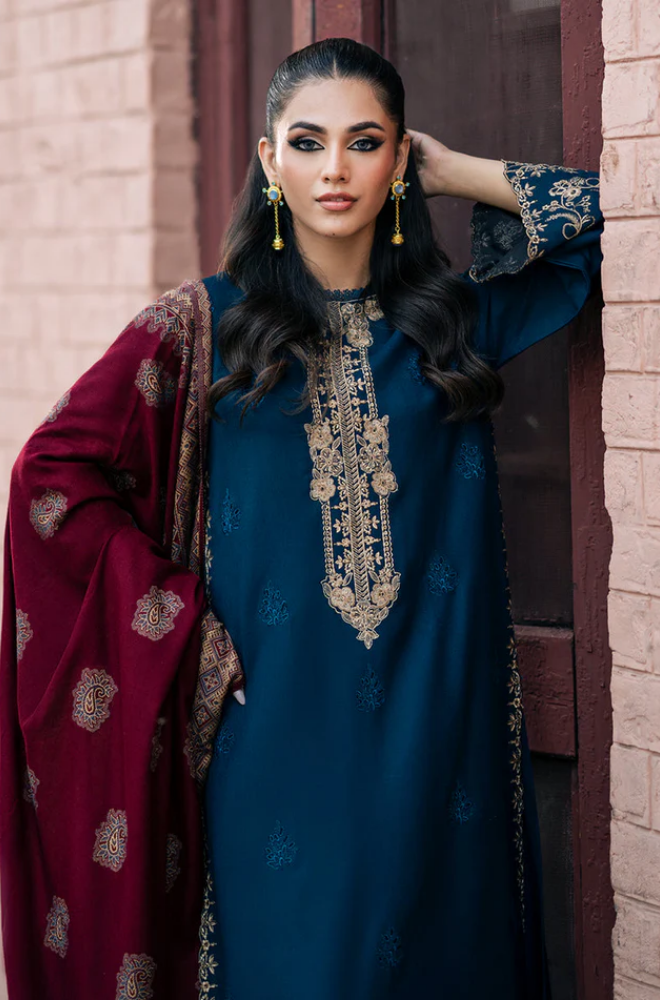 IZEL - Winter 3PC Dhanak Embroidered Suit - SS0481
