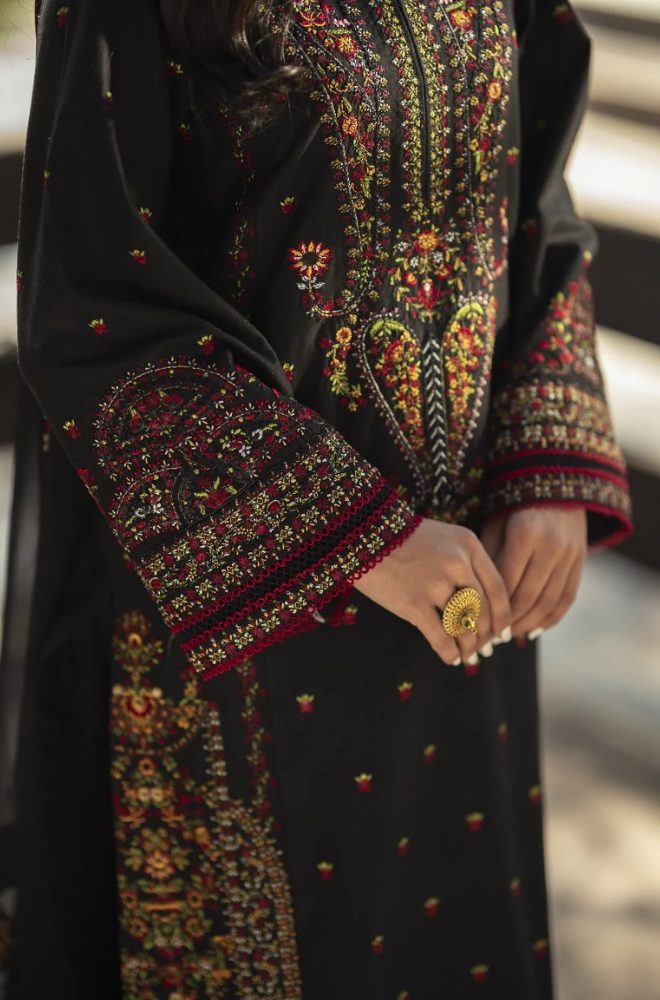 Zara Shahjahan - Winter 3PC Dhanak Embroidered Suit - SS0453