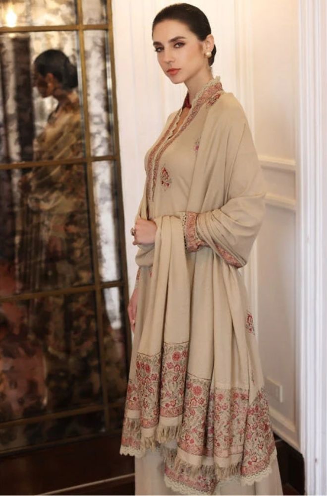 Bareeze- Winter 3PC Dhanak Embroidered Suit - SS0467
