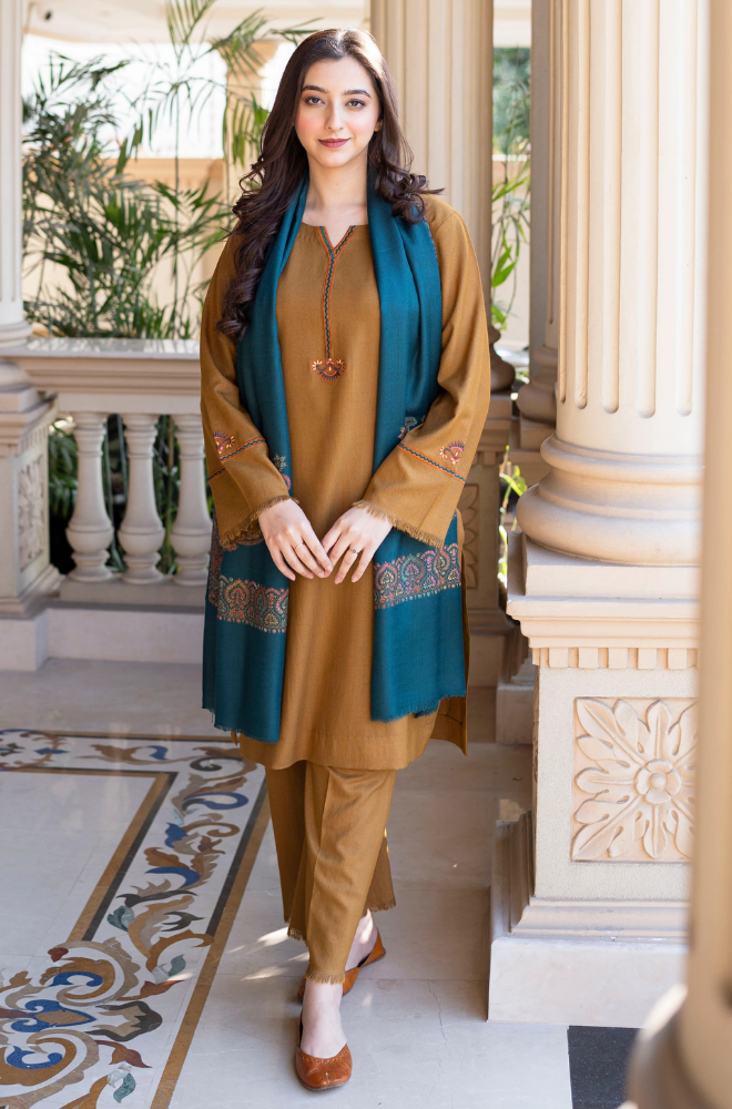 Asling - Winter 3PC Dhanak Embroidered Suit - SS0410