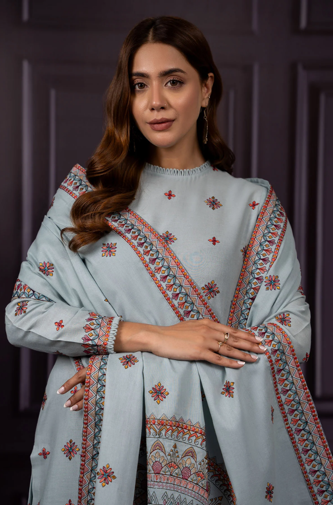 Kayseria - Winter 3PC Dhanak Embroidered Suit - SS0458