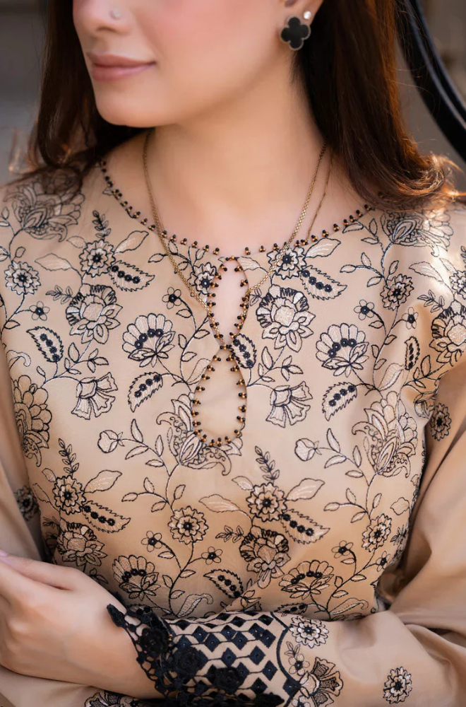 Garnet - Winter 3PC Dhanak Embroidered Suit - SS0427