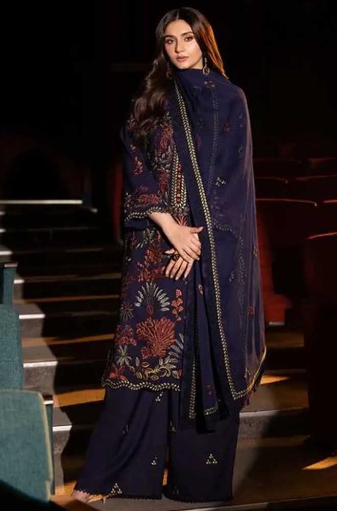 ASIM JOFA - Winter 3PC Dhanak Embroidered Suit - SS0483