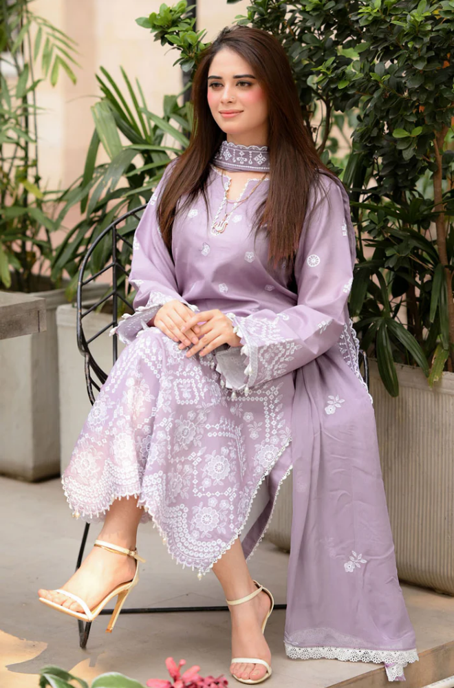 Sobia Nazir - Lawn Embroidered Suit -SSB0315