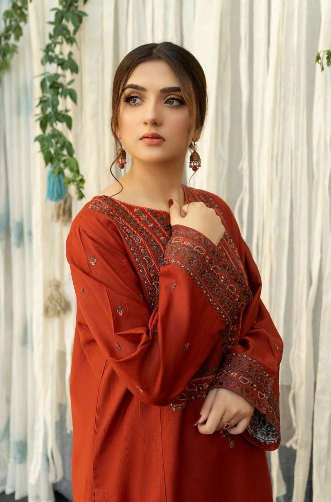 Urge - 3 Piece - Dhanak Embroidered Suit - SU0025