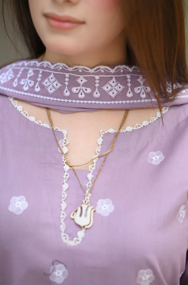 Sobia Nazir - Lawn Embroidered Suit -SSB0315