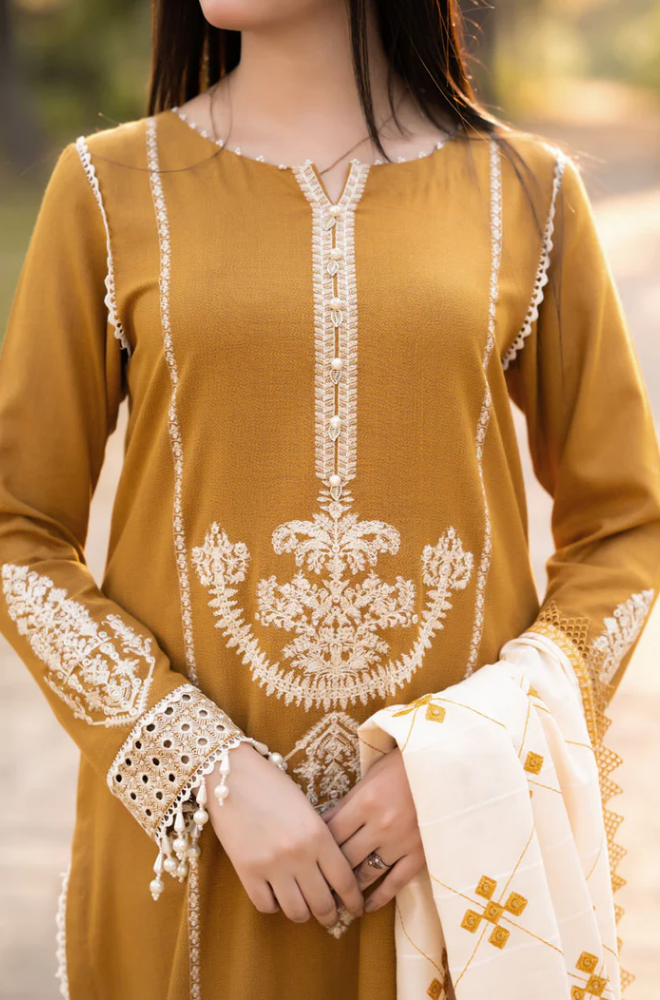 Maria .B. - Winter 3PC Dhanak Embroidered Suit - SS0455