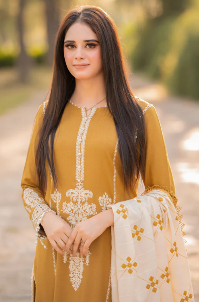 Maria .B. - Winter 3PC Dhanak Embroidered Suit - SS0455