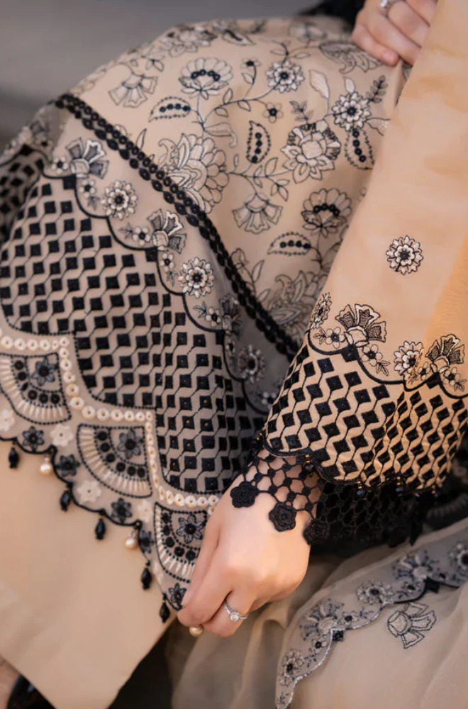 Garnet - Winter 3PC Dhanak Embroidered Suit - SS0427