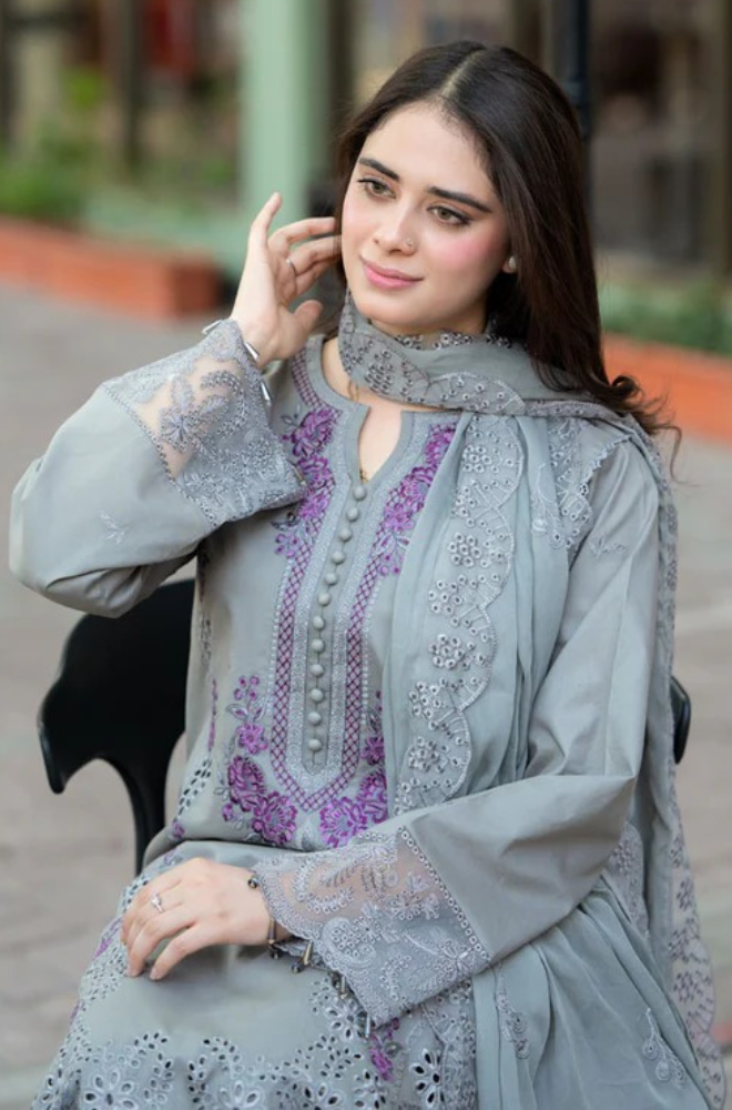 Mushq - Winter 3PC Dhanak ChickenKari Embroidered Suit- SS0289