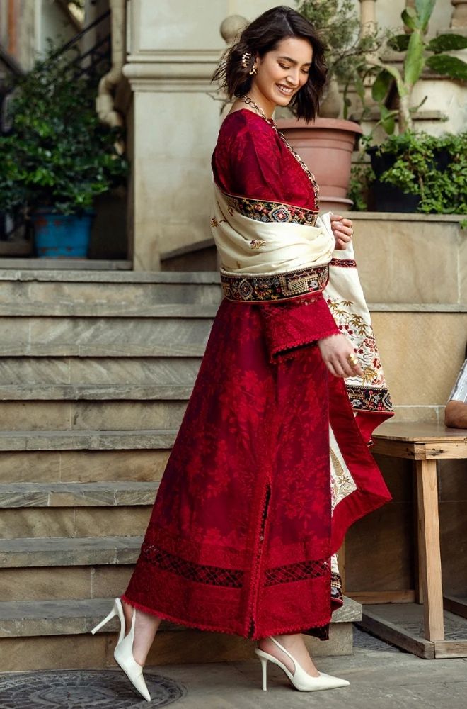 Bareeze- Winter 3PC Dhanak Embroidered Suit - SS0471
