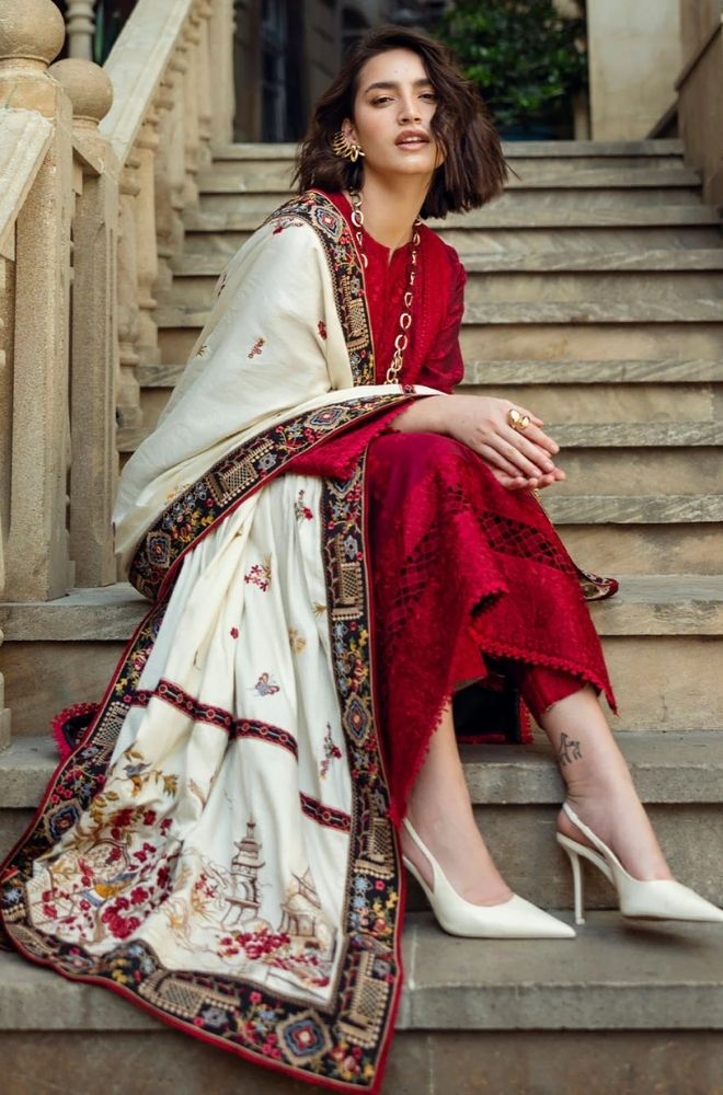 Bareeze- Winter 3PC Dhanak Embroidered Suit - SS0471