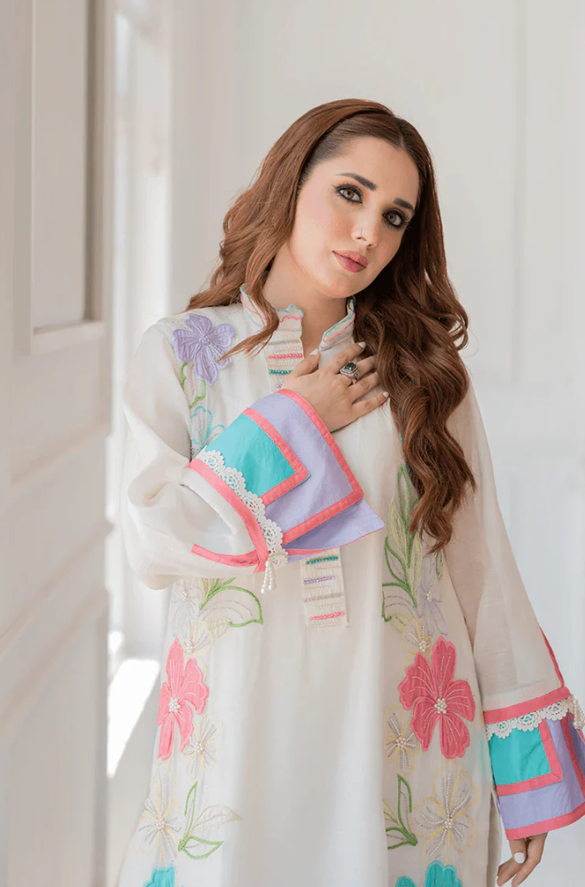 Zarkash- 3 Piece - Lawn Embroidered Suit - SSIN259