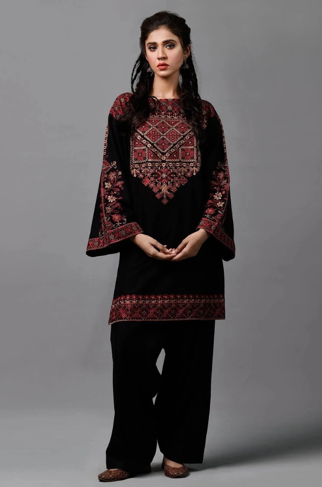 Kasyeria - 3 Piece - Khaddar Embroidered Suit - SU0008